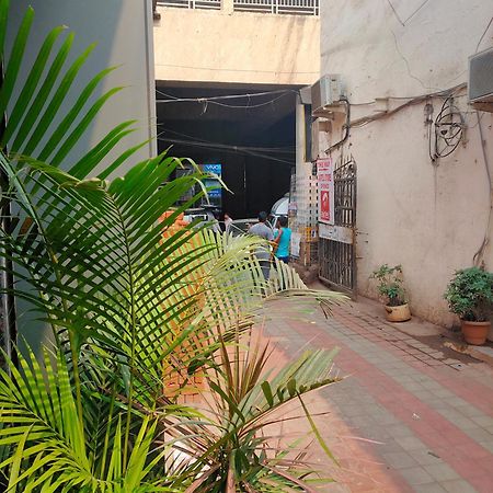 Aster Hotel Near Mumbai Airport Esterno foto
