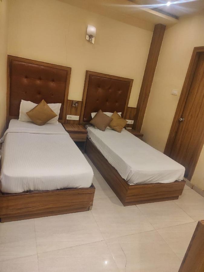 Aster Hotel Near Mumbai Airport Esterno foto