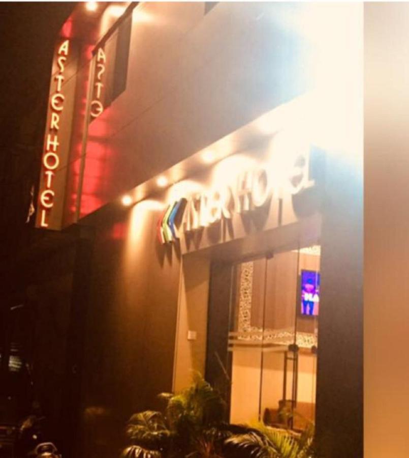 Aster Hotel Near Mumbai Airport Esterno foto