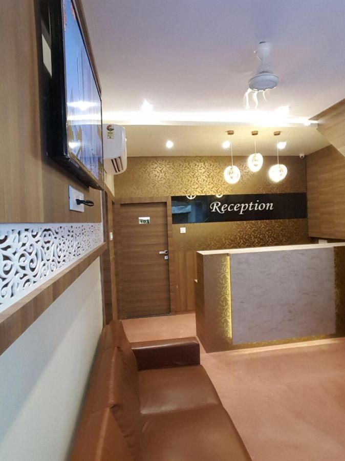 Aster Hotel Near Mumbai Airport Esterno foto
